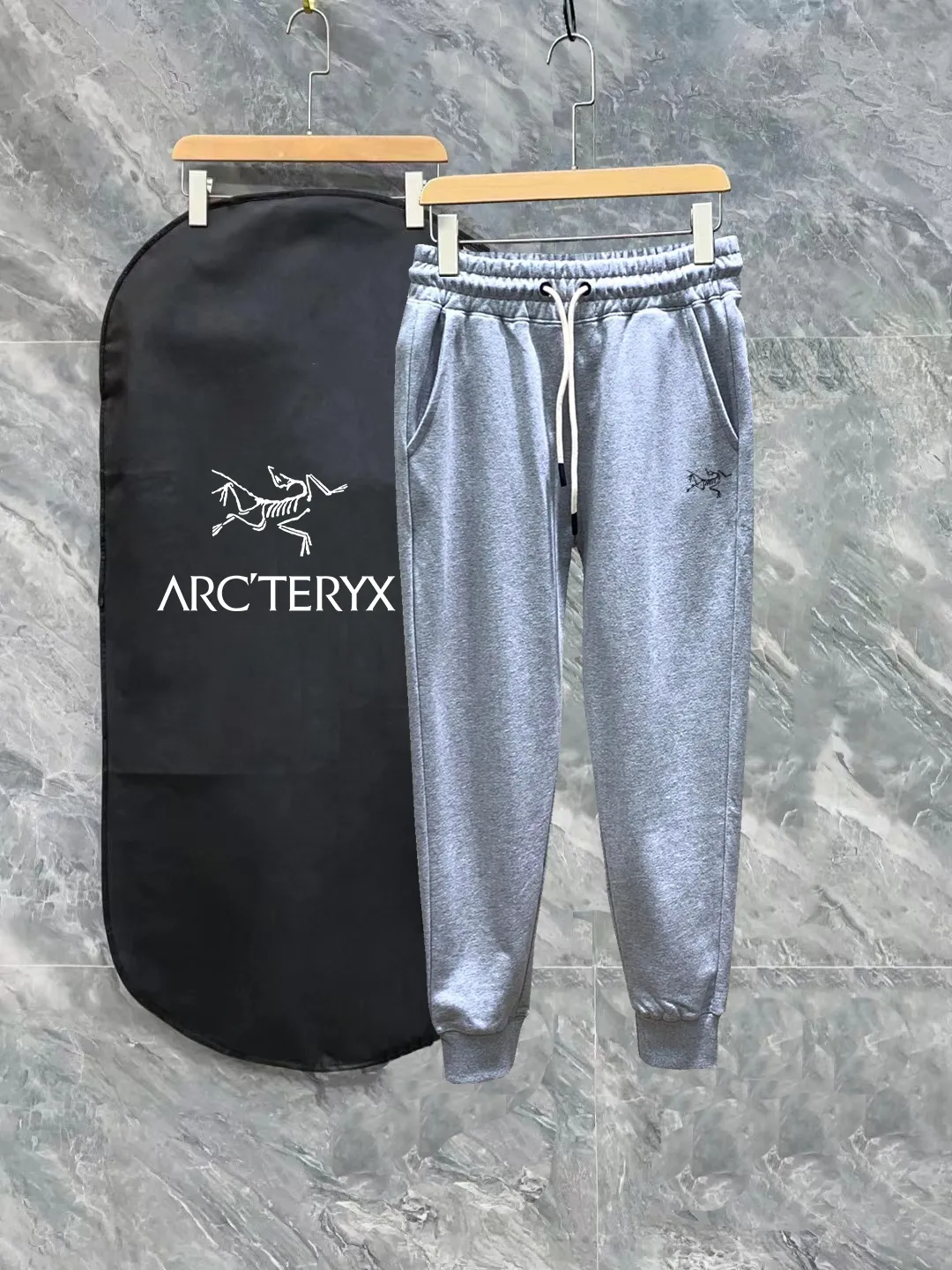 ARC SS Logo Factory g Black White ：Black Gray Size S-XL